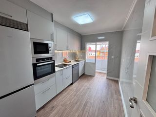 Flat in Llano. Piso reformado, exterior y muy luminoso en gijón