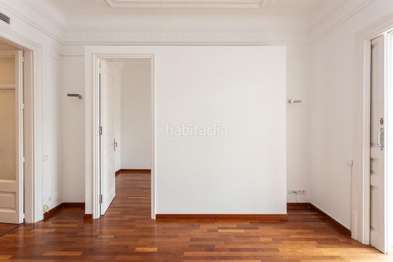Foto a512b9cd-b138-46da-b942-8870e58cdcbb. Pis amb calefacció a Dreta de l´Eixample Barcelona