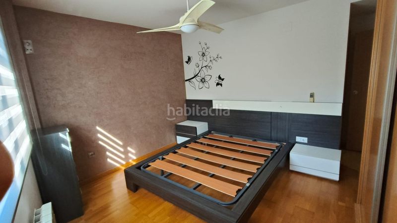 Foto fa6b2e2d-c2fa-4522-a5ea-5090b6e9c424. Àtic amb calefacció aparcament a Rosselló