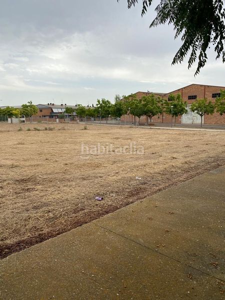 Foto c64ebf73-8cd9-46d9-920f-04016287d0f5. Terreny residencial a Alcarràs
