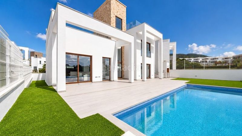Foto e2787f72-308d-45d3-bda0-5c63a07c4910. Chalet avec piscine dans balcón de Finestrat-terra marina Finestrat