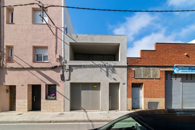 Foto 2b019a82-75b0-4865-840e-93a3556da19f. Casa adossada amb calefacció a Manresà Badalona
