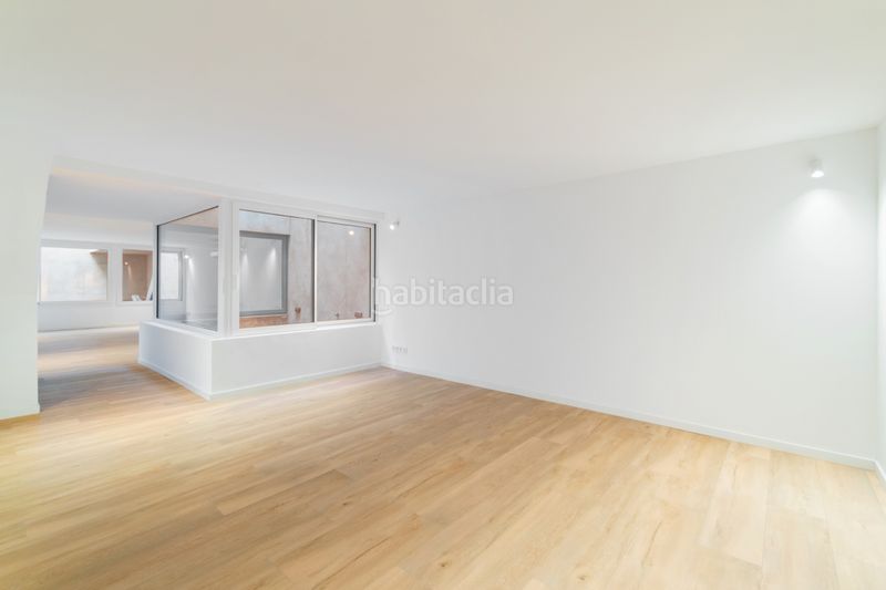 Foto 7d40fc89-d430-4733-91c8-122742932f5a. Casa adossada amb calefacció a Manresà Badalona