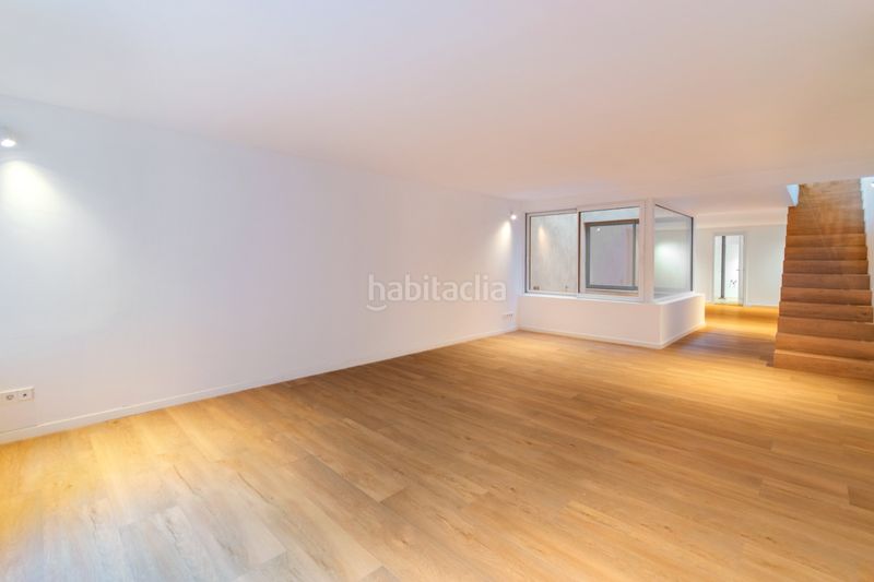 Foto ab24b3ab-ee43-43d2-b5b6-f1c6d3d3823a. Casa adossada amb calefacció a Manresà Badalona