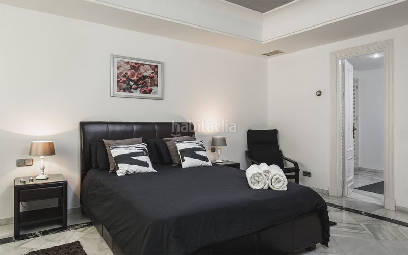 Foto 3c55ff35-17b1-423c-85f9-d2a22db20695. Apartament amb piscina a Puerto Banús Marbella