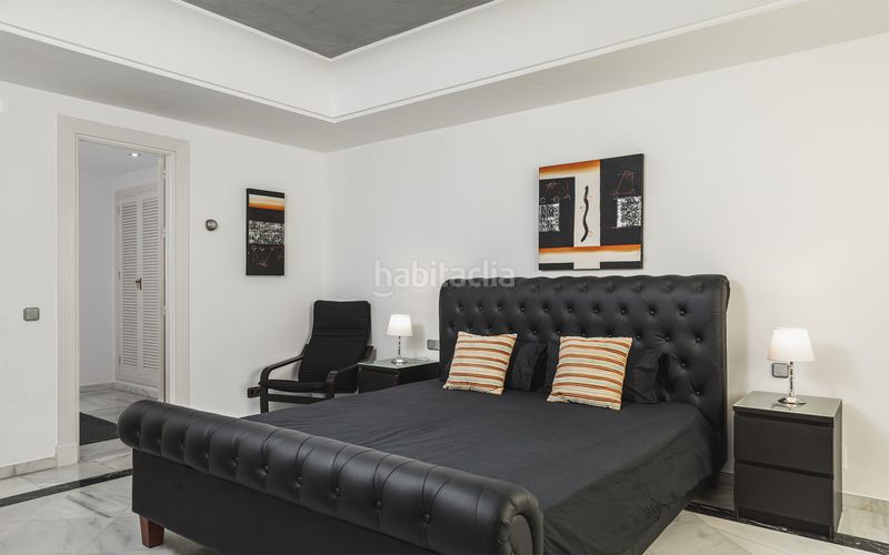 Foto 590e5aa0-897f-49ae-bd98-a23fd21646d0. Apartament amb piscina a Puerto Banús Marbella