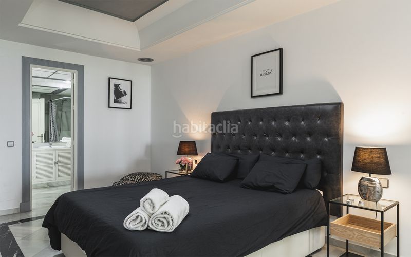 Foto 76faade5-8029-46a0-aa23-81f0e8e2e600. Apartament amb piscina a Puerto Banús Marbella