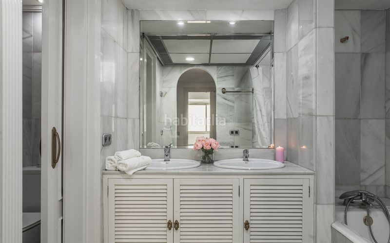 Foto 94ad5be8-99db-4b33-8b60-a2854822d827. Apartament amb piscina a Puerto Banús Marbella