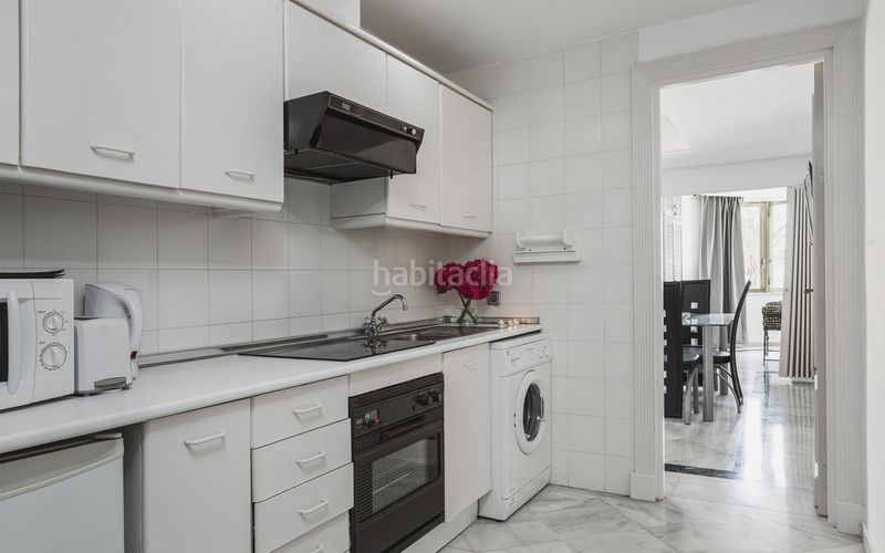 Foto e84d1809-9ae2-45fe-909b-96742a5b1abc. Apartament amb piscina a Puerto Banús Marbella