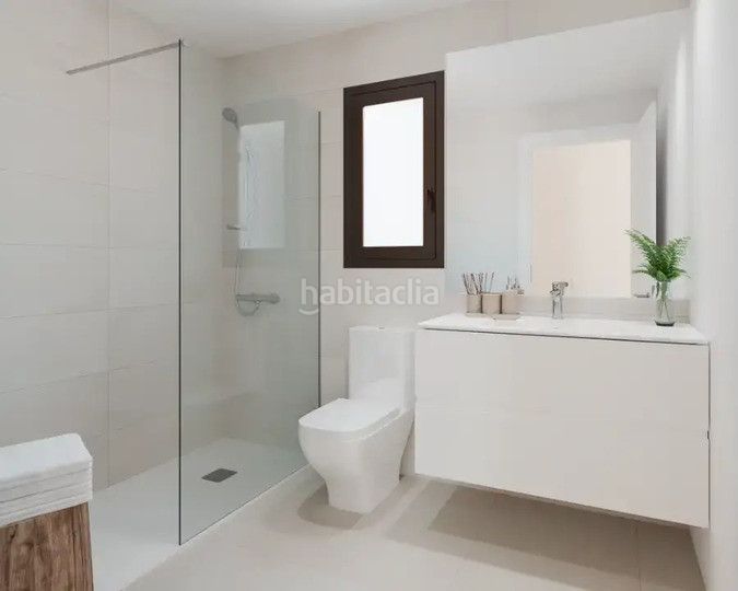 Foto 25b6dfcf-0894-47b9-9e06-b43e5b5009e2. Apartament amb piscina a Playa del Rincón Rincón de la Victoria