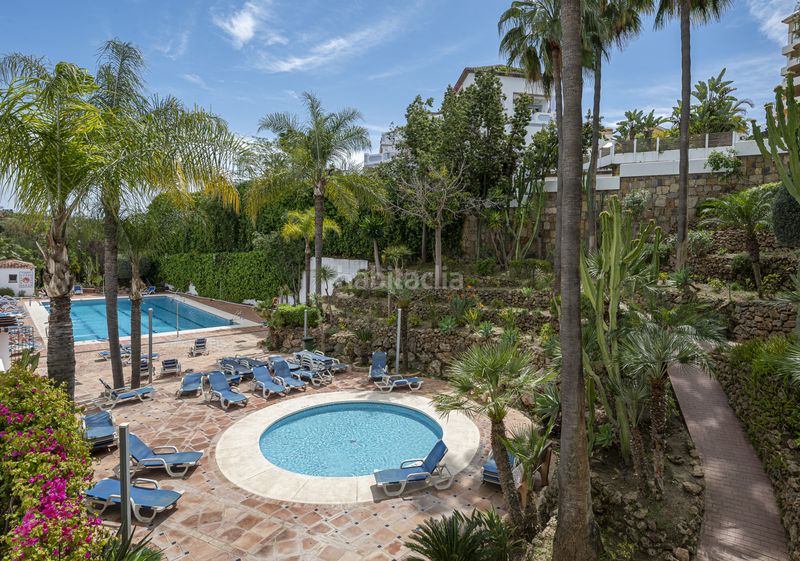 Foto 548a91b9-4ac1-46ab-bee2-9fdb499ee165. Apartament amb aparcament piscina a Nueva Andalucía centro Marbella