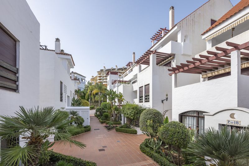 Foto 9b3e9d1d-7fea-478f-99f9-d481eb65e870. Apartament amb aparcament piscina a Nueva Andalucía centro Marbella