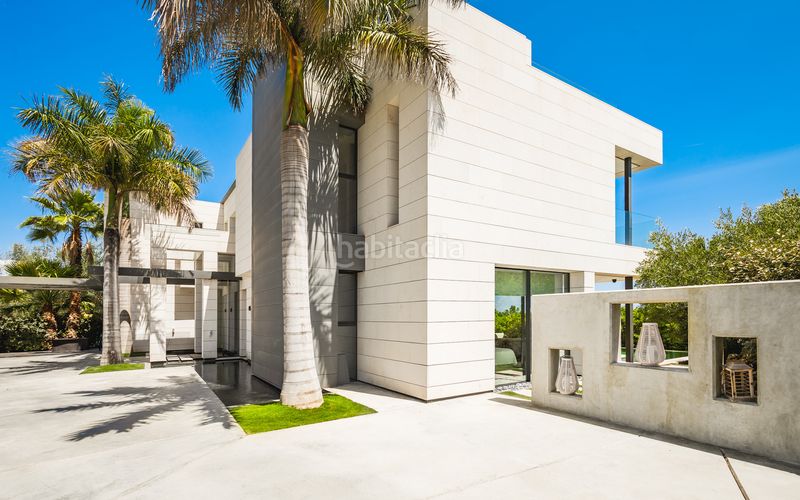 Foto 2de50f81-81b0-4c48-b340-94c35cc1848c. Casa amb aparcament piscina a Nagüeles Alto Marbella