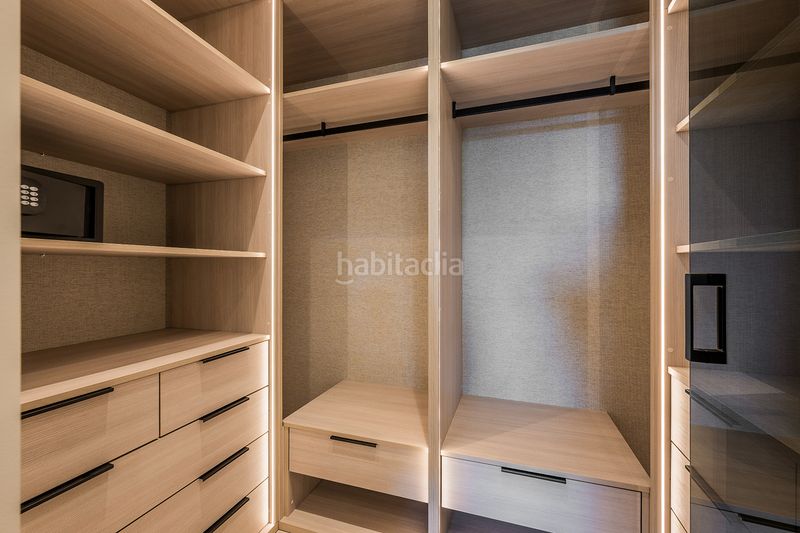 Foto 28dc2114-6a48-4fe1-9fa7-a937e2c3ad65. Planta baixa amb aparcament piscina a El Velerín Estepona