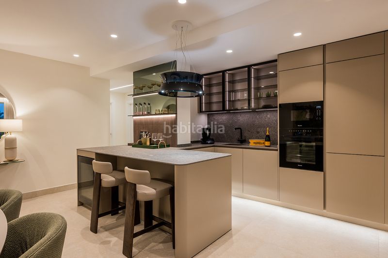 Foto f20f73fd-0861-4e0f-844f-db23a58d18f8. Planta baixa amb aparcament piscina a El Velerín Estepona