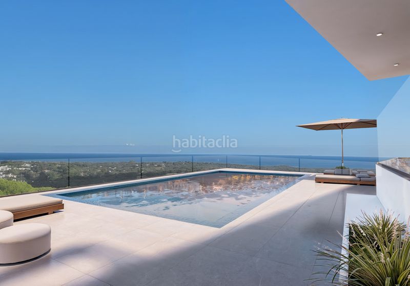 Foto a60dabf7-3764-46ba-b2d8-3c978678a1df. Casa amb aparcament piscina a Sotogrande alto Sotogrande
