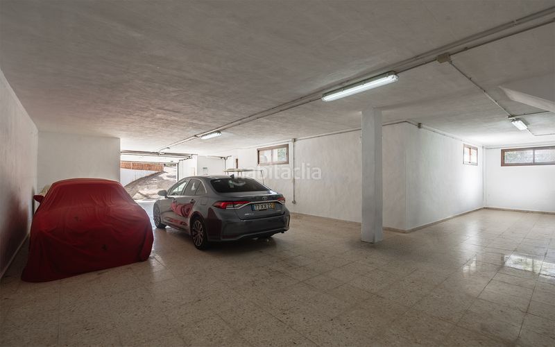 Foto e7ac380d-486a-4b2f-a71b-d74ed244b5dc. Casa amb aparcament piscina a Los Llanos Estepona