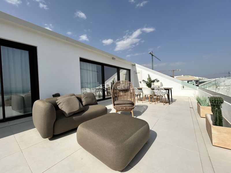 Foto 0affa637-99bf-47cc-9948-30546aa14fc0. Àtic amb aparcament piscina a El Higuerón Fuengirola