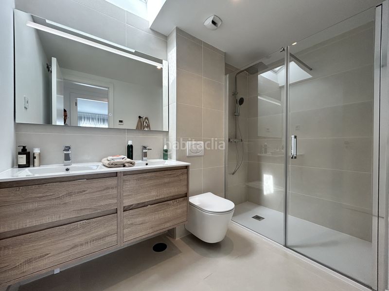 Foto 9c6e28e7-09f0-465a-96cb-6e48fb0db728. Àtic amb aparcament piscina a El Higuerón Fuengirola