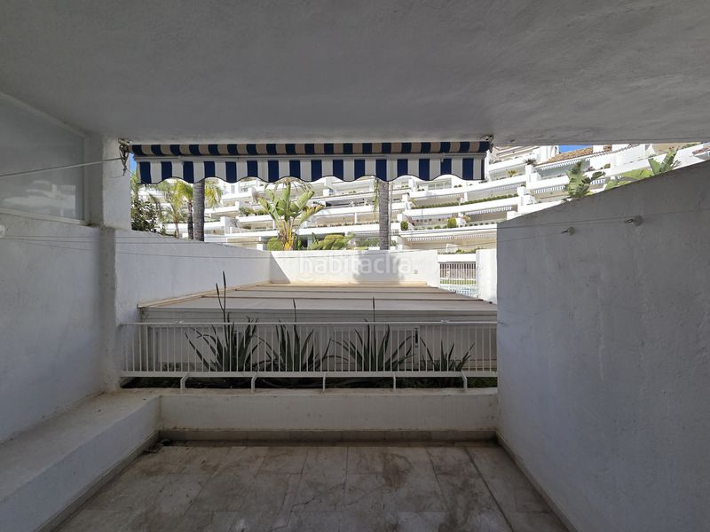 Foto 1c1c8f5f-bad9-414a-9ebb-27e5be14af69. Erdgeschoss mit parking pool in Río Real Marbella