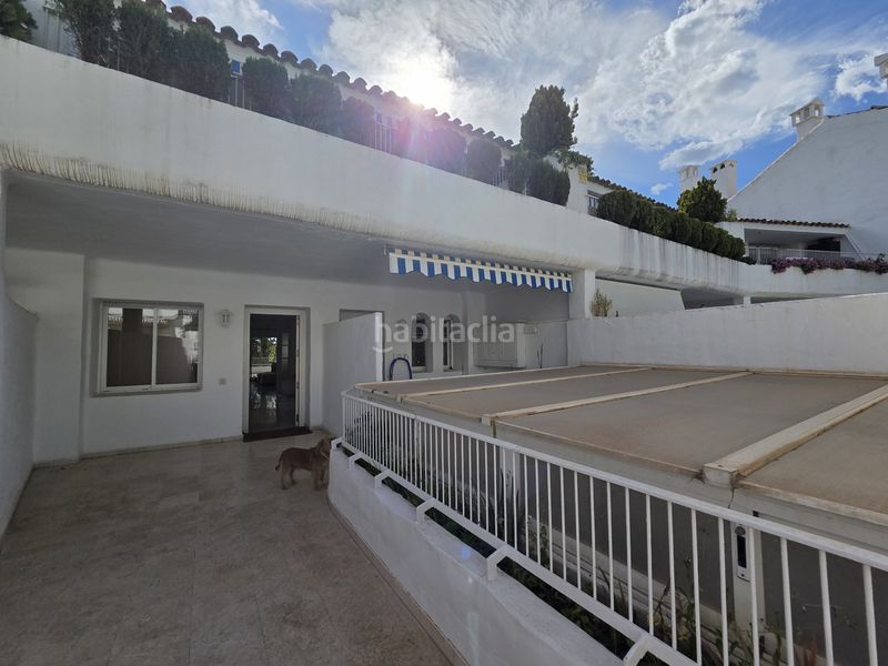 Foto c17c3ed9-38a9-4a5e-8f65-f56e190f5cda. Erdgeschoss mit parking pool in Río Real Marbella