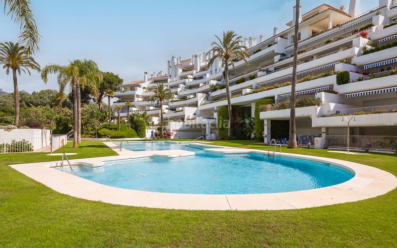 Foto d76d6ea9-7562-4b17-bcc8-d458e4095a0a. Planta baixa amb piscina a Río Real Marbella