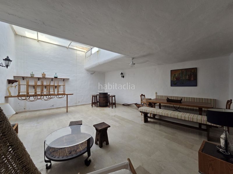 Foto dca17827-ea8a-4c13-94a4-b1839307bd79. Erdgeschoss mit parking pool in Río Real Marbella
