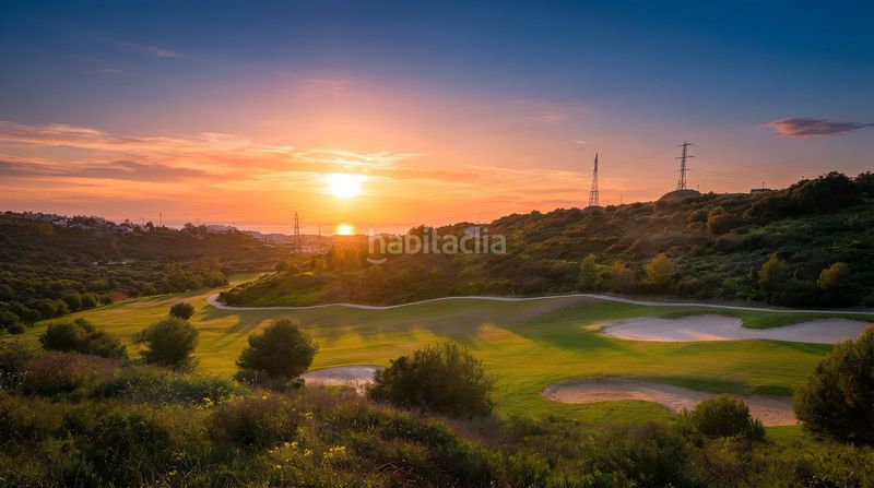 Foto eb37a671-910b-4ca8-9b00-e002b300e4fc. Casa amb aparcament piscina a Estepona golf Estepona