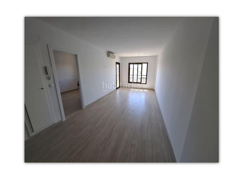 Foto 14e822e4-d1af-47fb-9e2b-e36935eb3e2a. Apartament amb aparcament piscina a Puerto Deportivo Fuengirola