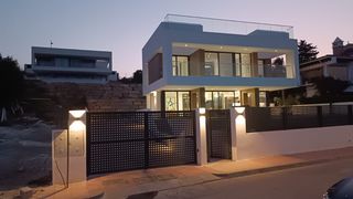 Casa a Valle Romano Golf. Villa contemporánea con vistas al mar y al campo de golf en vall