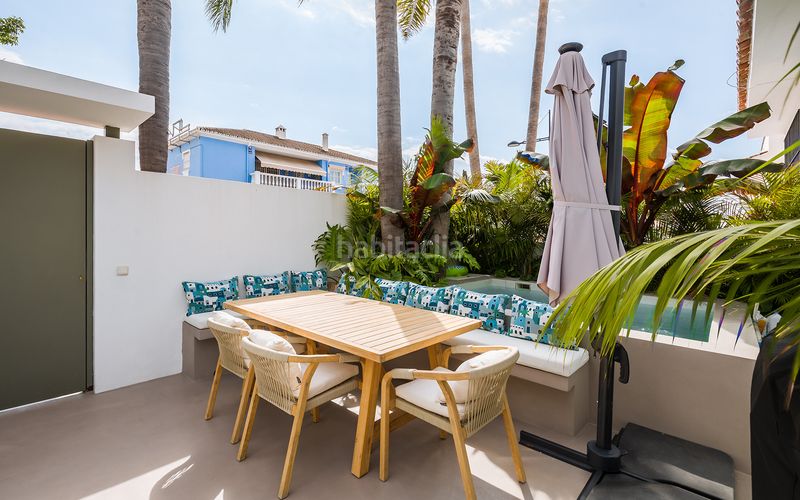 Foto ac3eccce-c6e4-4174-86ce-6d00d5f79d15. Casa adossada amb aparcament piscina a Nueva Alcántara Marbella