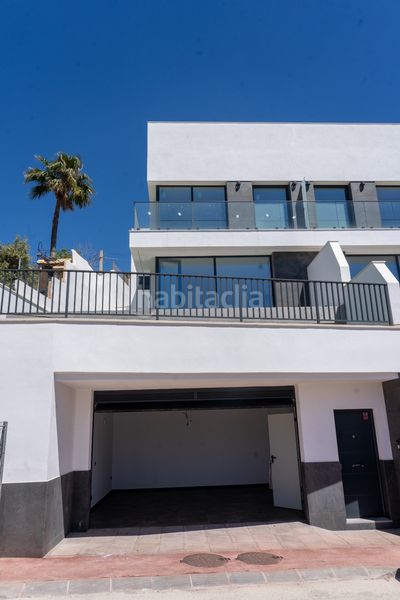 Foto 0006f80a-967b-43e2-acab-4a48587fb5cb. Casa aparellada amb calefacció aparcament piscina a Málaga