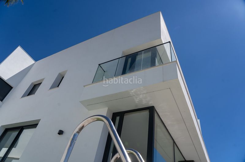 Foto 356cb60c-bf26-4a58-a2b0-7b4bd6bb8d0f. Casa aparellada amb calefacció aparcament piscina a Málaga