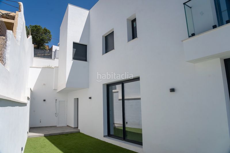 Foto 66dd0379-5edd-4261-9a83-4c430d21de59. Casa aparellada amb calefacció aparcament piscina a Málaga