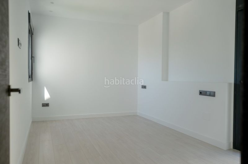 Foto c224a352-8739-43e5-80f4-4996136bc504. Casa aparellada amb calefacció aparcament piscina a Málaga