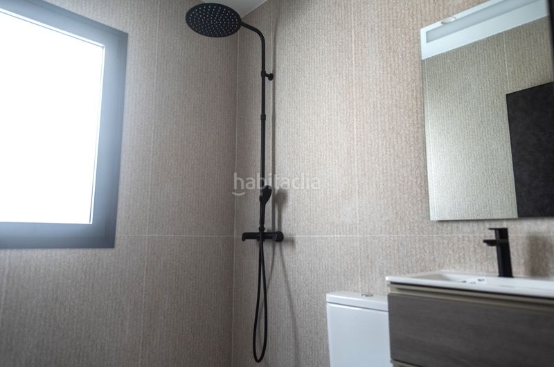 Foto ca4e05ca-3aed-46e2-be5d-aafdc1fd8e4e. Casa aparellada amb calefacció aparcament piscina a Málaga