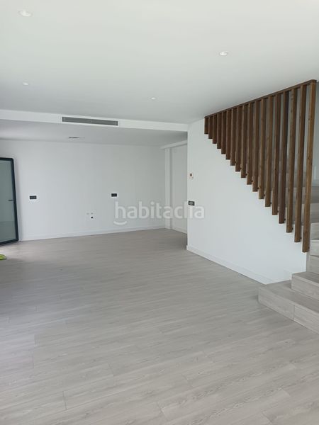 Foto d81585aa-530c-4ae2-ae81-594677531a34. Casa aparellada amb calefacció aparcament piscina a Málaga