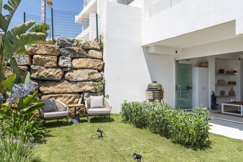 Foto 4590912f-25bd-48a6-90e1-f9898ade6a20. Planta baixa amb aparcament piscina a Estepona golf Estepona