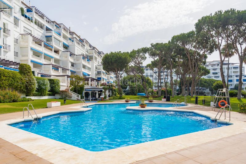 Foto 1d3f4fd4-5c1b-472f-8752-59d4de7432da. Apartament amb aparcament piscina a Puerto Banús Marbella