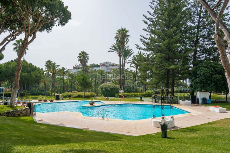 Foto 30759b03-004d-47e2-a4aa-e87d707621a4. Apartament amb aparcament piscina a Puerto Banús Marbella