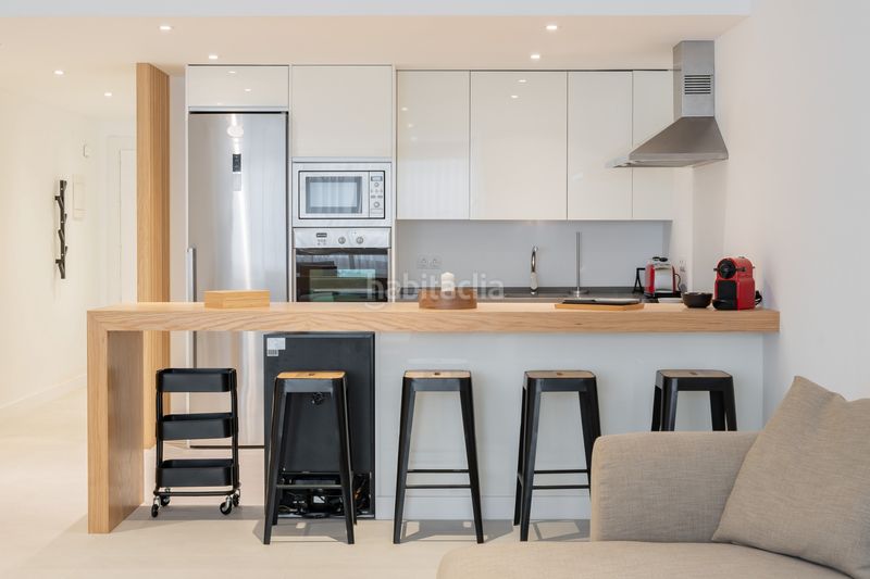 Foto 55207481-aa4d-4d45-ab08-7b9ea3171eba. Apartament amb aparcament piscina a Puerto Banús Marbella