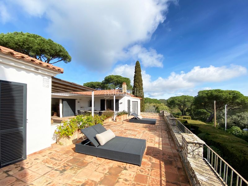 Foto 42d5c77c-8a37-4397-bc5c-1ac712ee4f65. Chalet avec cheminée chauffage parking piscine dans Begur