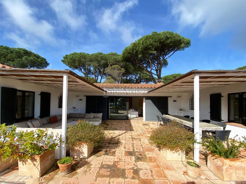 Foto bcc0b210-bdf0-4229-8d00-9cb16e662f7c. Chalet avec cheminée chauffage parking piscine dans Begur