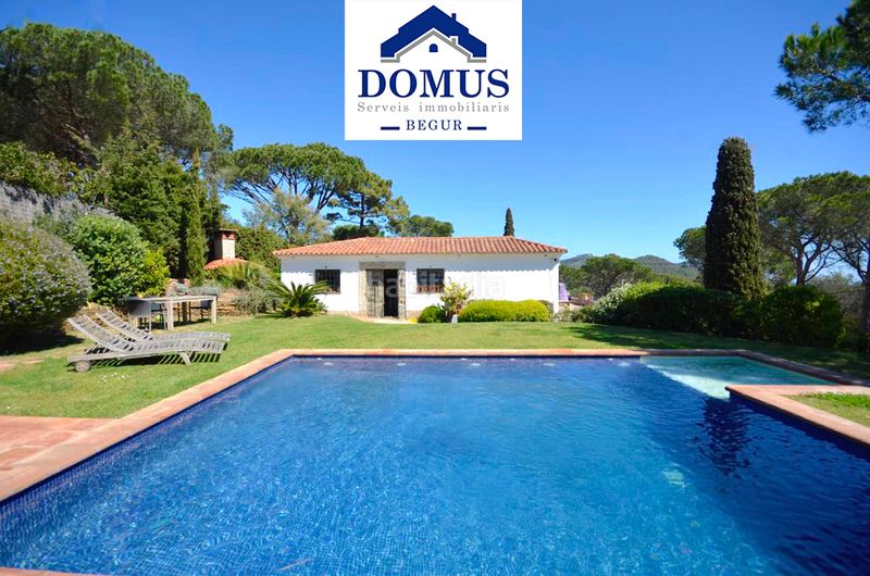 Foto fad7b3fd-b70f-4f2d-a946-f853f0fd9037. Chalet avec cheminée chauffage parking piscine dans Begur