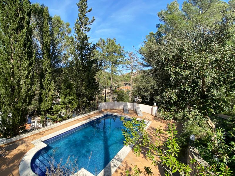 Foto f92101c6-70e6-49ae-a355-3ba3cd3f9c0e. Xalet amb xemeneia calefacció piscina a residencial Begur-esclanyà Begur