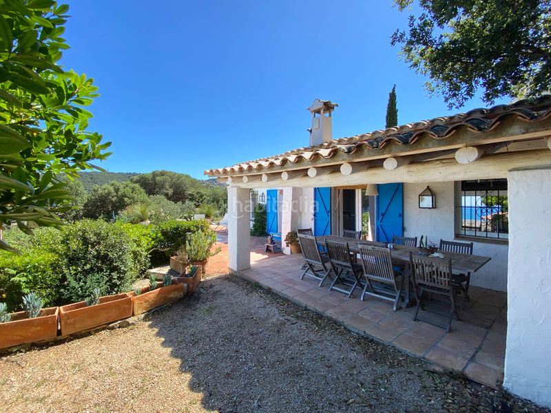 Foto de6f0b2a-bc99-4774-b6d4-8495bcadbd6a. Xalet amb xemeneia calefacció aparcament piscina a Begur