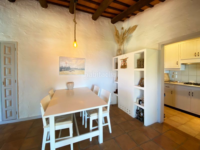 Foto f02b2226-2228-420f-ad53-f3d2fa562534. Xalet amb xemeneia calefacció aparcament piscina a Begur