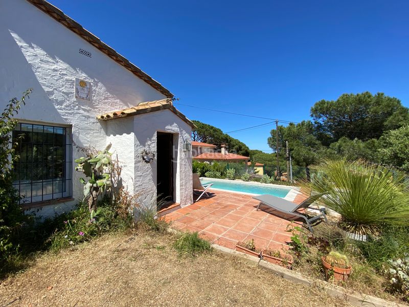 Foto f64b7169-375b-495c-a538-927017093239. Xalet amb xemeneia calefacció aparcament piscina a Begur