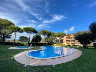 Duplex in Platja de Pals. En venta apartamento duplex con vistas al mar en pals playa