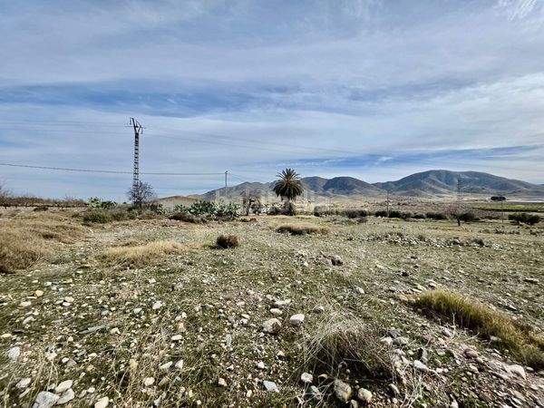Foto b3679761-725f-466e-9ca4-8a8985c25f12. Casale con camino parcheggio in Huércal - Overa